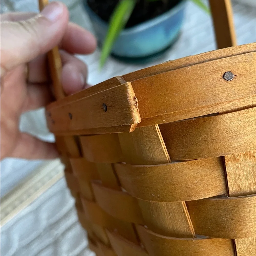 Longaberger Classic Candle Basket with plastic liner 1999 signed SKH.